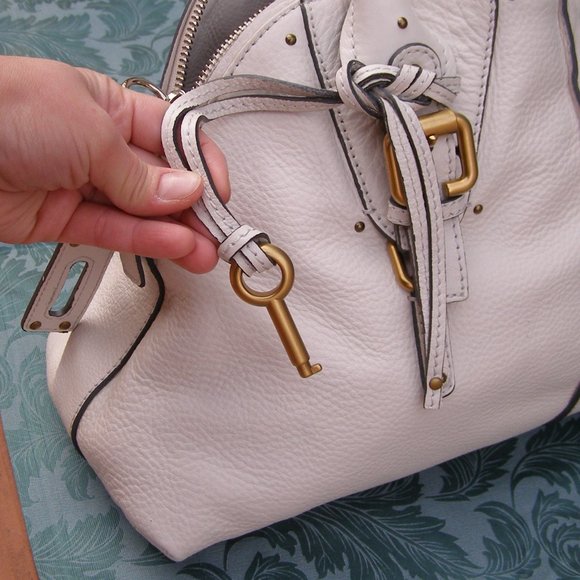 Off-White CHLOE Paddington in Excellent Condition, LIKE NEW w/Dust Bag - Picture 11 of 16
